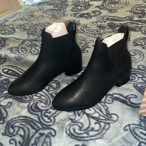 205 Soludos Chelsea Bootie